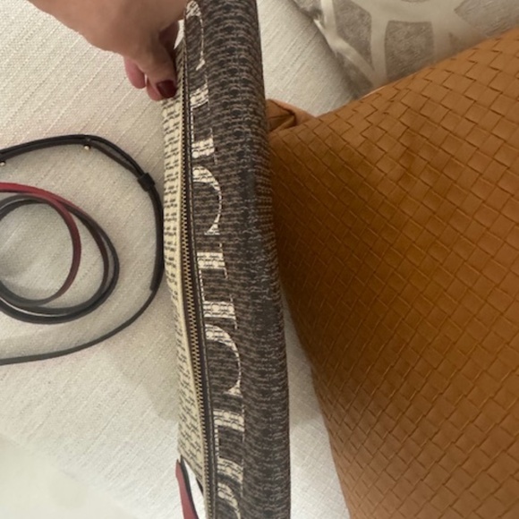 Genuine Carolina Herrera INRO Medium Clutch – Caracas - Picture 3 of 7